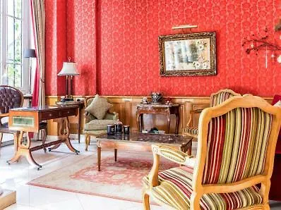 Regence Hotel Paris