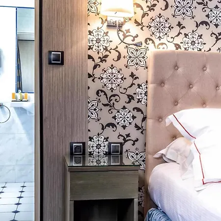 Regence Hotel Paris