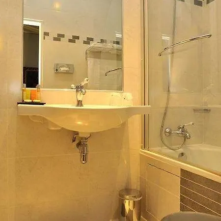 Regence Hotel Paris